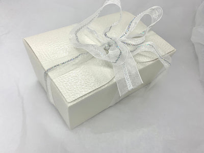 Cream Textured Gift Box: 750g Mixed Mithai