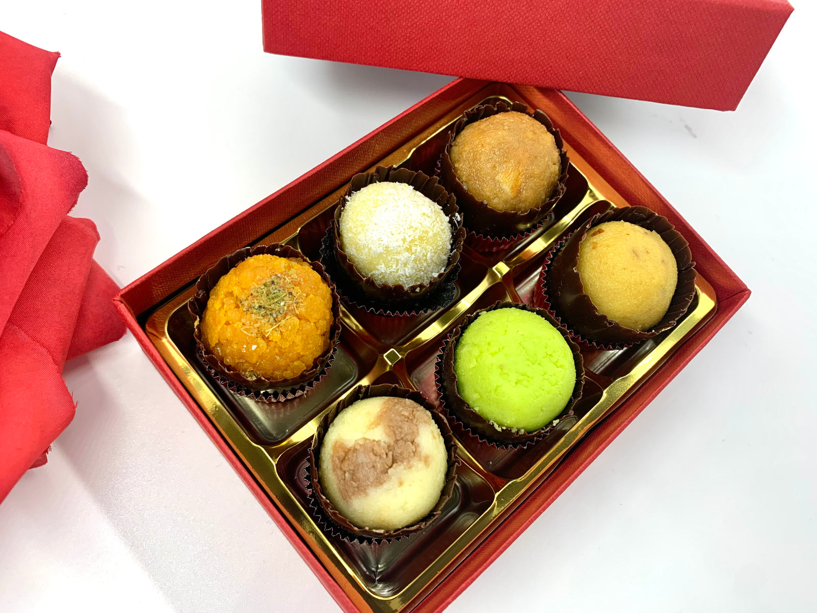 Mini Mixed Mithai: Red / White Gift Box - (Depending on availablity)